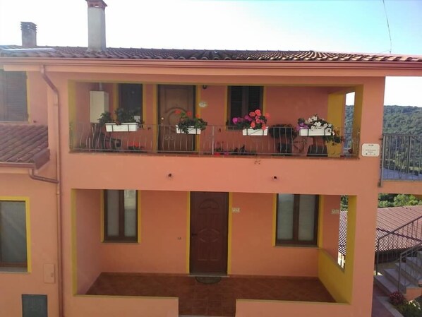 Front of property - B&B Tatti (Nughedu Santa Vittoria)