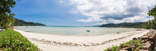 Beach nearby - Flora's Self Catering (Mahé Island)