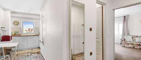 Comfort-Apartment | 1 Schlafzimmer, Schreibtisch, schallisolierte Zimmer