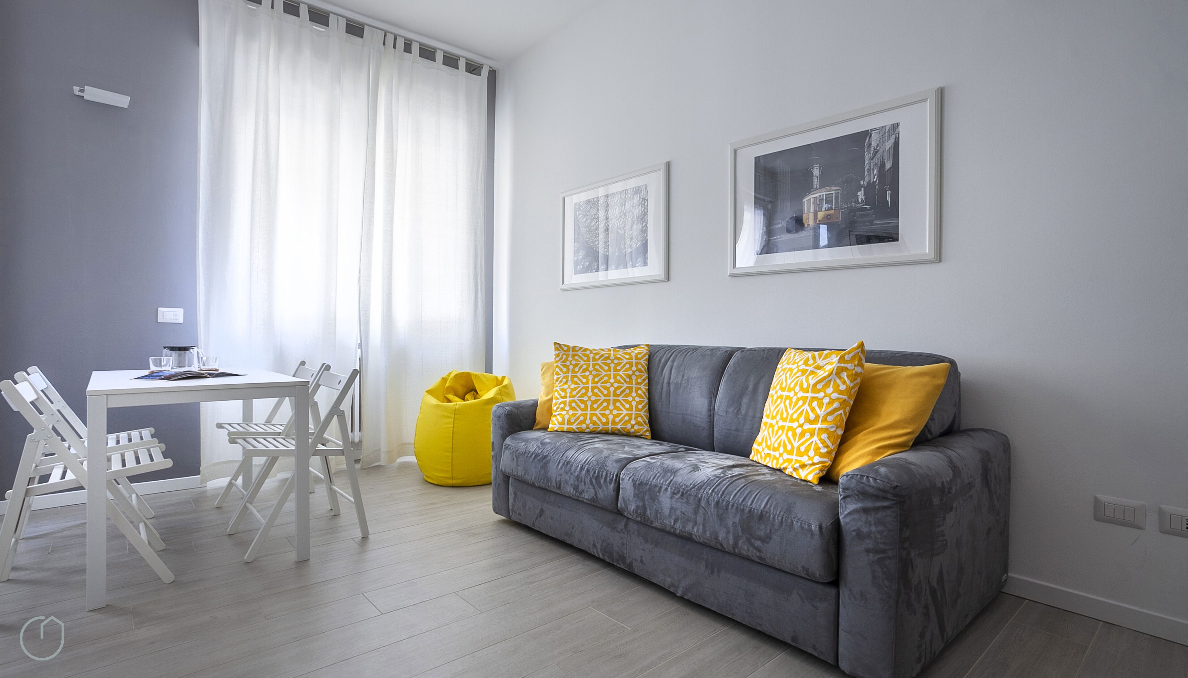 Apartment (1 Bedroom) | Wohnbereich