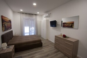 1 bedroom, desk, iron/ironing board, free WiFi - Mareluna holiday home in the center of Agerola (Agerola)