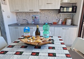 Dining - Mareluna holiday home in the center of Agerola (Agerola)