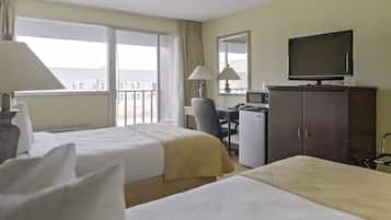 Basic Double Room | Desk, laptop workspace, blackout curtains, iron/ironing board