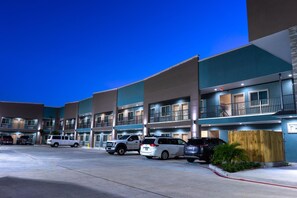 Exterior - Texan Hotel (Corpus Christi)
