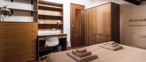 Apartment (1 Bedroom) | Interior