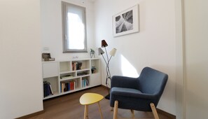 Apartment (2 Bedrooms) | Living area