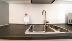 Lägenhet - 1 sovrum | Eget kök | Stort kylskåp, mikrovågsugn, ugn och spishäll