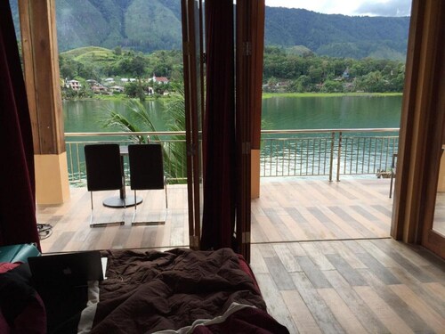 Villa paisible au bord du lac