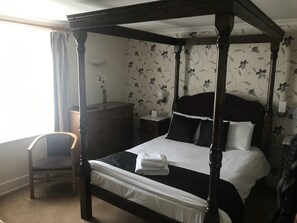 بديكورات فريدة لكل غرفة وطراز فريد لكل وحدة ومكتب وواي فاي مجانًا