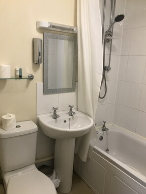 Hårføner og håndklær