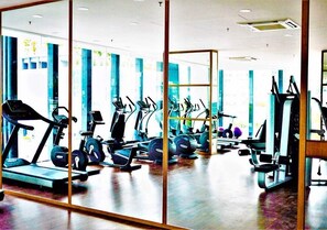 Fitness facility - 4 Bed Rooms Luxury Seaview Homestay at Gurney Penang无敌海景四房套房 (Seri Tanjung Pinang)