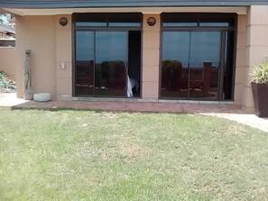 Exterior - Dolisa's Place (Cape Town)