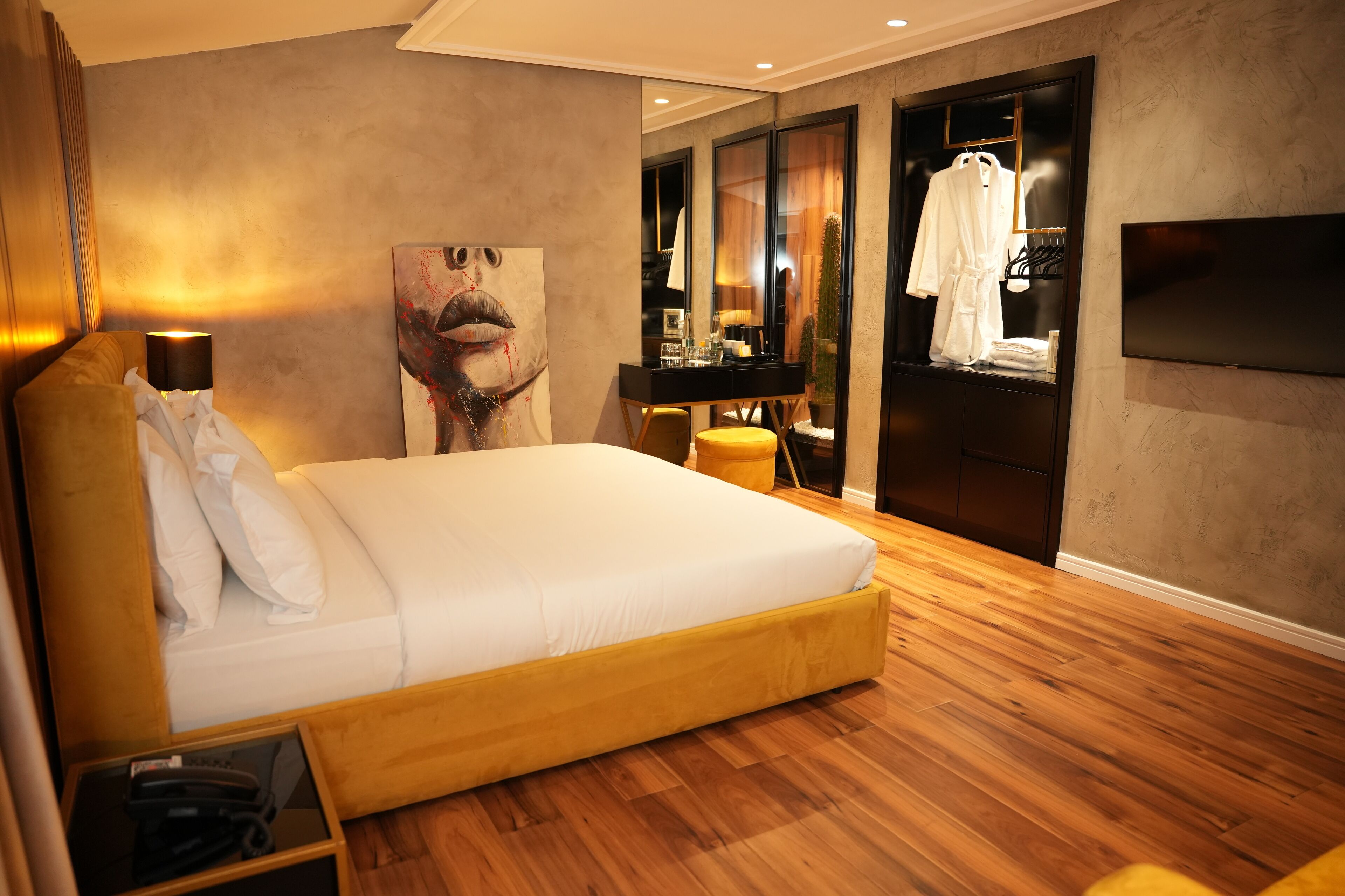 Photo - La Suite Boutique Hotel