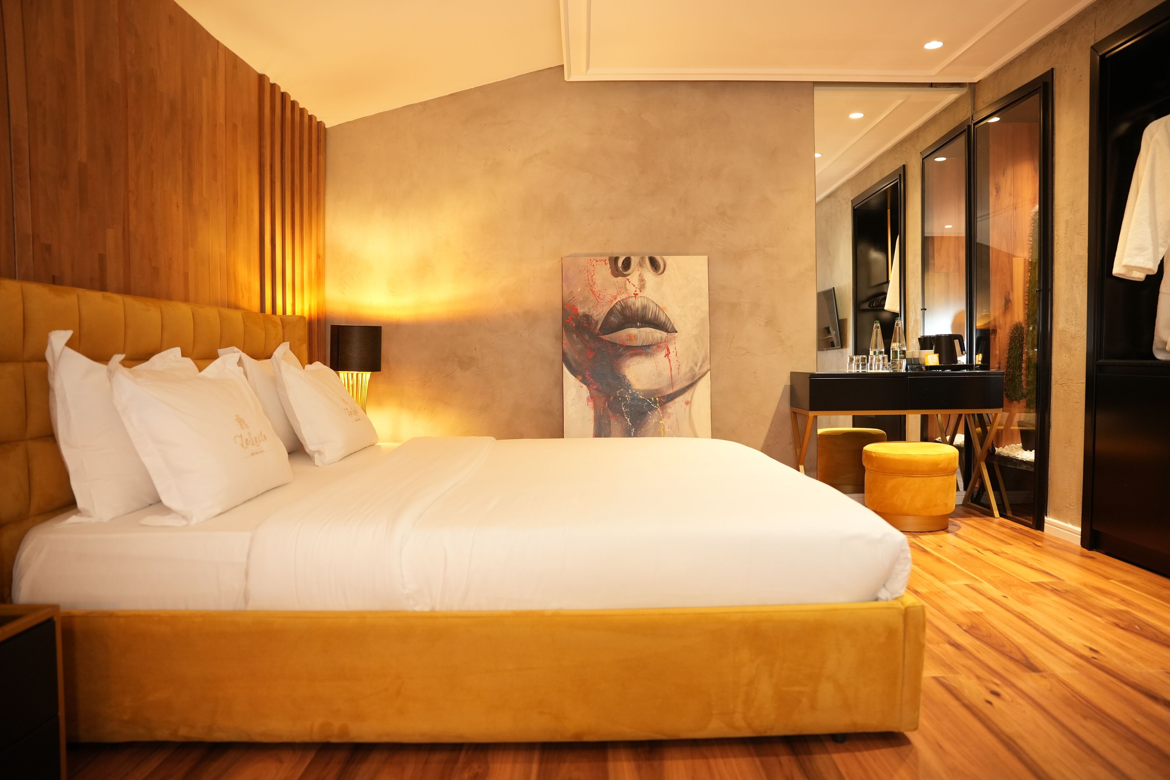 Superior Room (Prime Suite 402) | Minibar, in-room safe, desk, laptop workspace