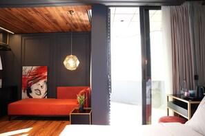 Deluxe Room (Iconic 301) | Balcony