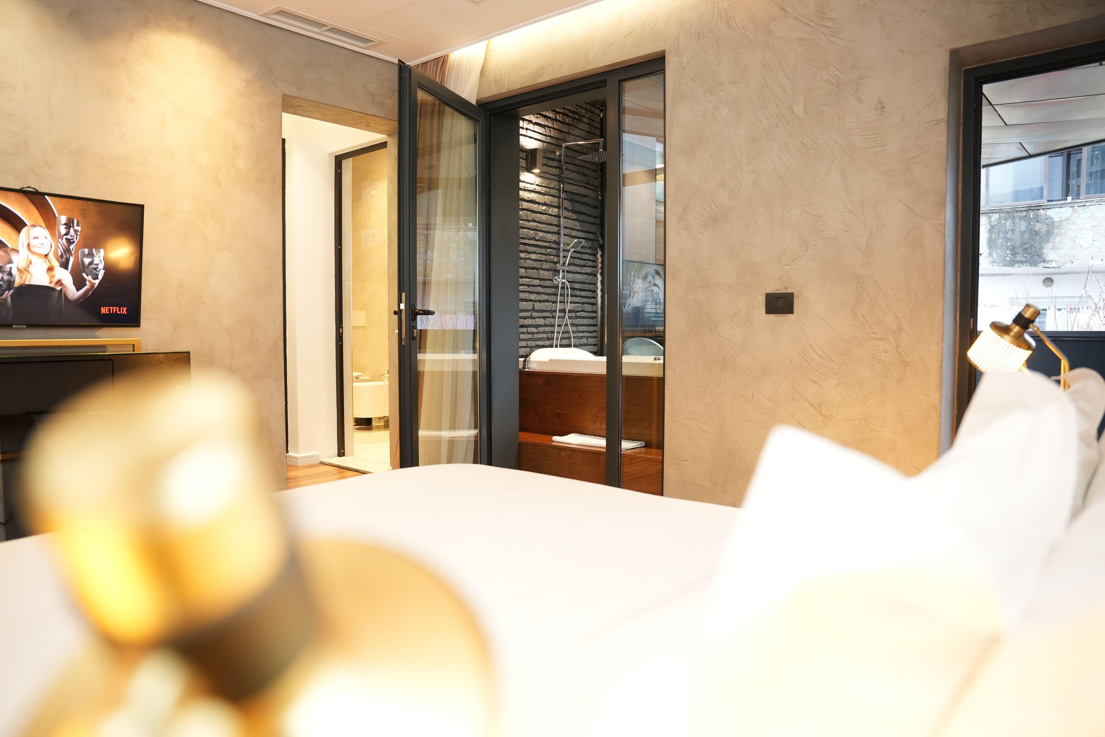 Photo - La Suite Boutique Hotel