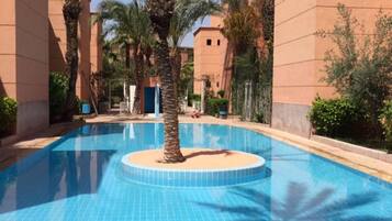 3 outdoor pools, lifeguards on site