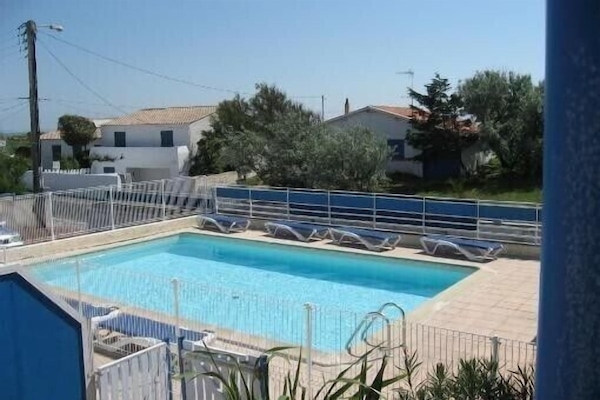 Piscine de la résidence
Accès gratuit et illimité, ouverture du 15/06 au 15/09