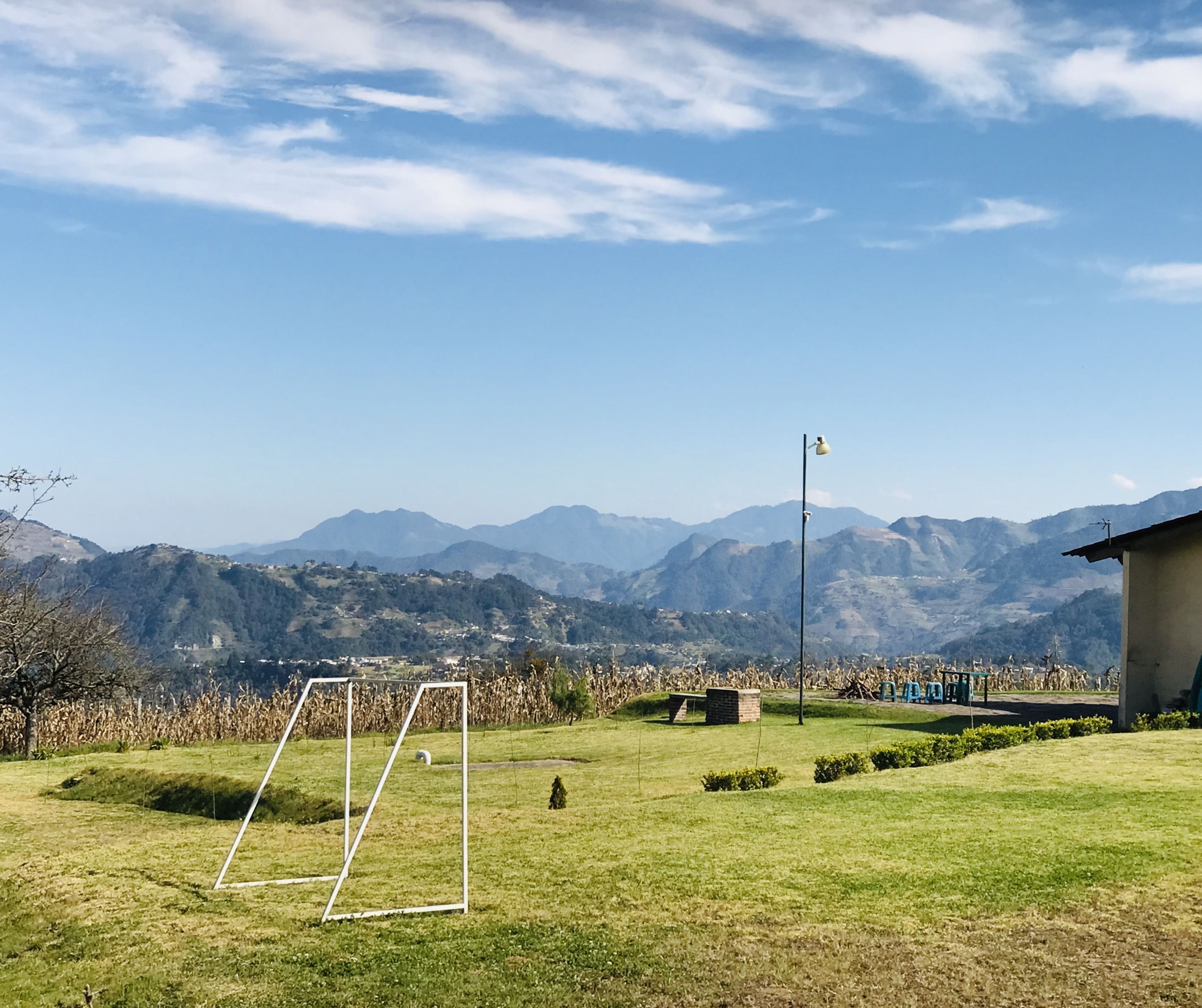 Cabaña familiar, 3 habitaciones, chimenea, vista a la montaña (Manzano) | Vista a la montaña