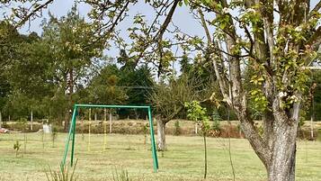 Children’s play area – outdoor