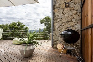 Terrace/patio - Sustainable rebuilt windmill from 19th century in Ponte de Lima, North Portugal. (Ponte de Lima)