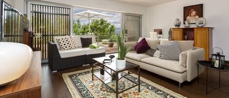 Smart-TV, peis, videospill og DVD-spiller