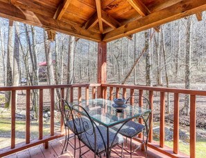 Outdoor dining - Creekview Getaway | Pet-Friendly, Hot Tub, Arcade (Sevierville)