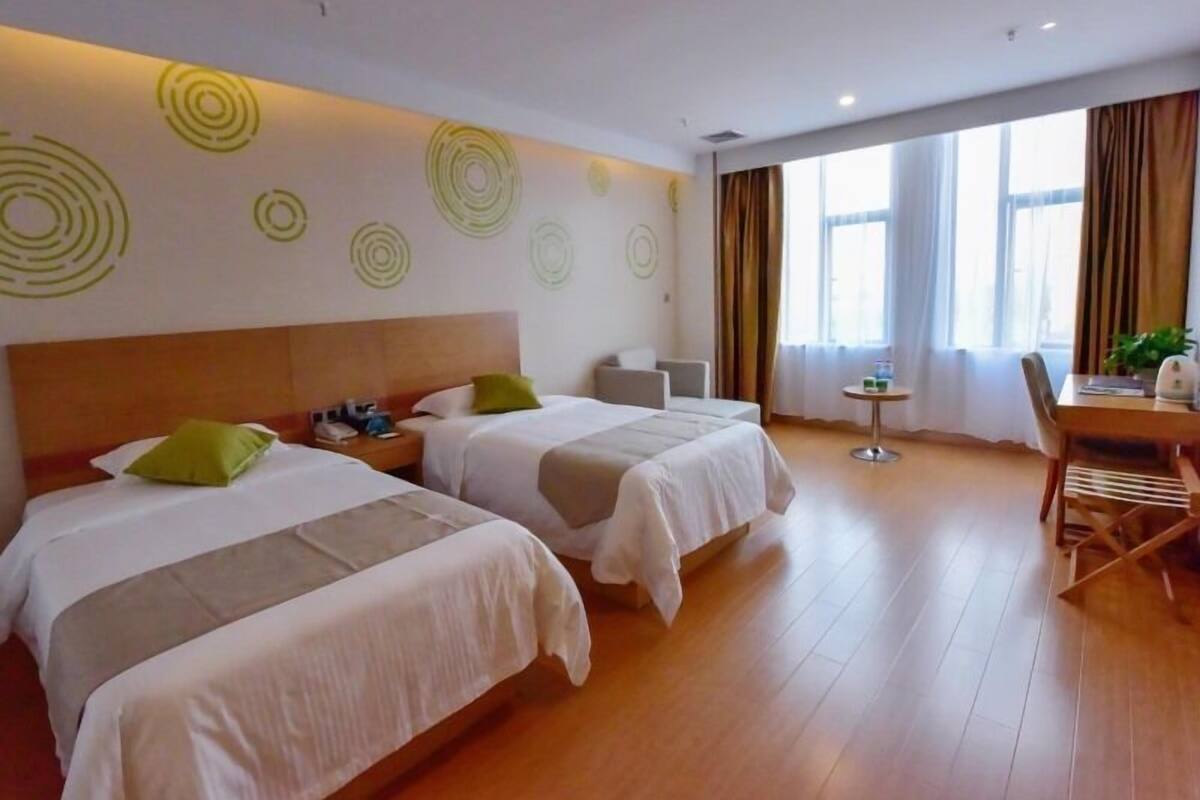Habitación superior con 2 camas individuales | Wifi gratis 