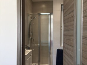 Bathroom - Clean, Modern, Central, 2 Bedroom Apartment Swieqi (Is-Swieqi)