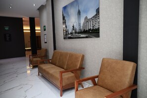 Business center - Hotel Catedral (Mexico City)
