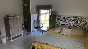 1 bedroom, soundproofing, WiFi, bed sheets
