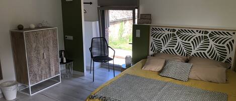 1 habitación, escritorio, insonorización y wifi