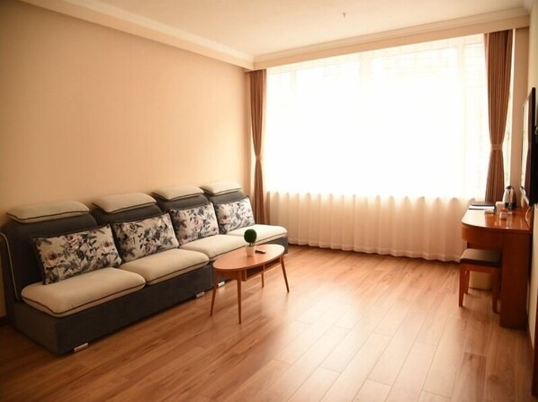 Deluxe Suite
