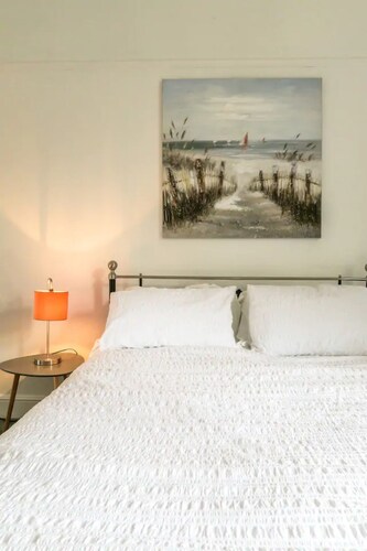Large, social and comfortable house with plenty of space for large groups