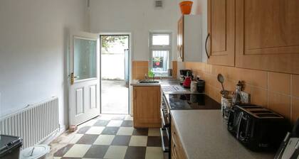 Large, social and comfortable house with plenty of space for large groups