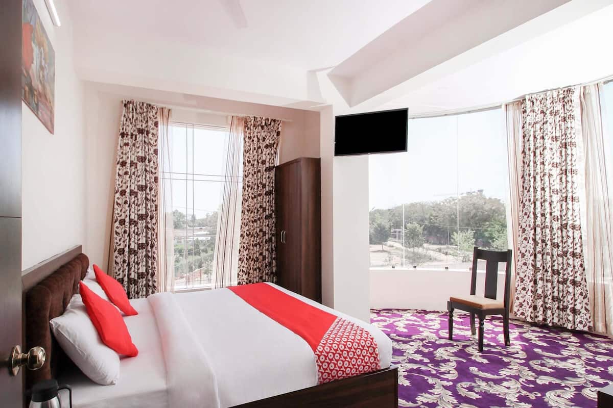 Deluxe Suite | Free WiFi, bed sheets
