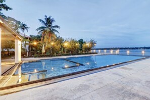 Udendørs pool