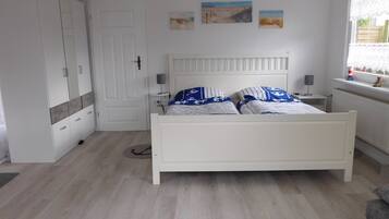 1 bedroom, free WiFi, bed sheets