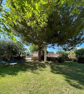 Property grounds - In the Bird Paradise, an Oasis of Silence, the Best Rest for You! (Narbonne)