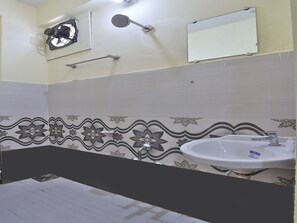 Free toiletries, towels