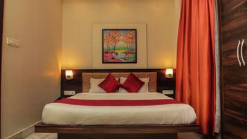 Habitación doble Deluxe, 1 cama King size | Wifi gratis y ropa de cama