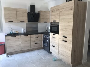 Refrigerador, microondas, parrilla de estufa y lavavajillas