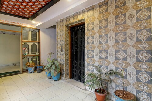 OYO 43619 Sahasra Residency