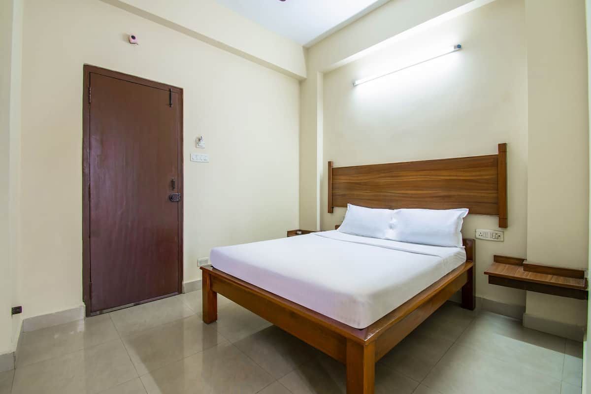 deluxe room | free wifi, bed sheets