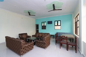 Lobby - OYO 29261 Orchid Villa (Bhubaneshwar)