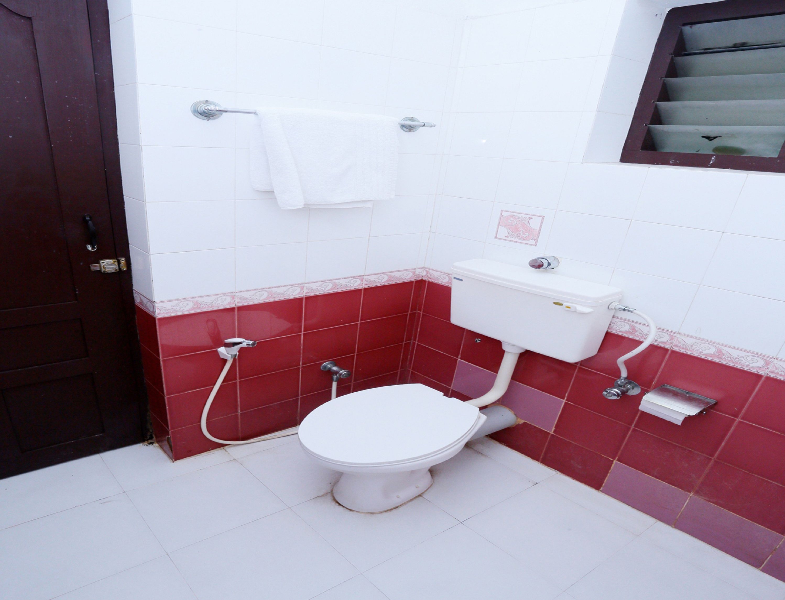 free toiletries, towels