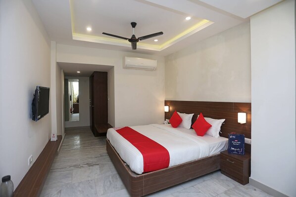 Room | Bed sheets - OYO Flagship 18533 Tulip Inn (Gorakhpur)