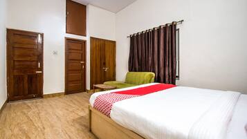 Habitación con 1 cama matrimonial o 2 individuales | Wifi gratis y ropa de cama