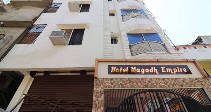 OYO 33471 Hotel Magadh Empire