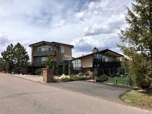 Exterior - Mountain home with hot tub, court, & city views! (Golden)